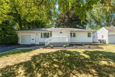 19 Hill Dr, Greece, NY 14626