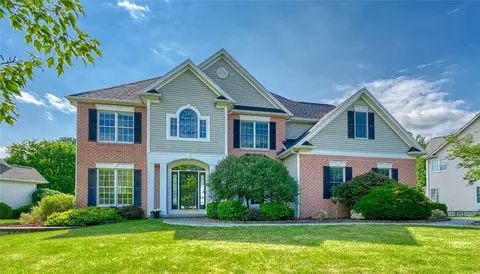 542 Dunnbridge Dr, Webster, NY 14580