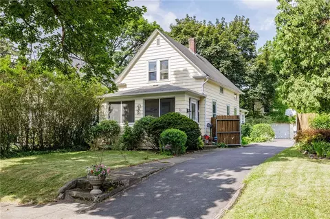 25 Clark St, Rochester, NY 14609