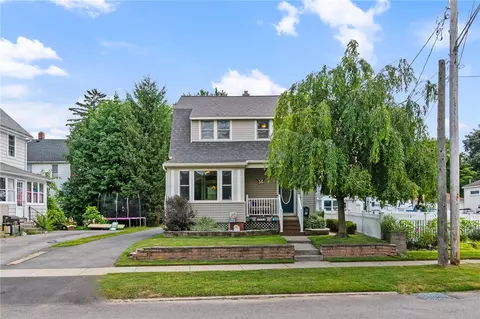506 Madison St, East Rochester, NY 14445