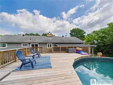 Exterior - 834 Prospect Ave, Olean, NY 14760 photo 4 of 12