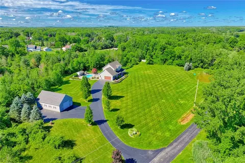 1658 Nature Dr, Ontario, NY 14519