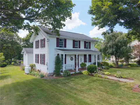 3822 Center St, Livonia, NY 14487