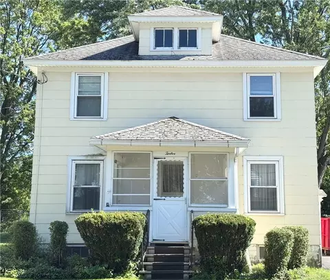 12 Willard St, Auburn, NY 13021
