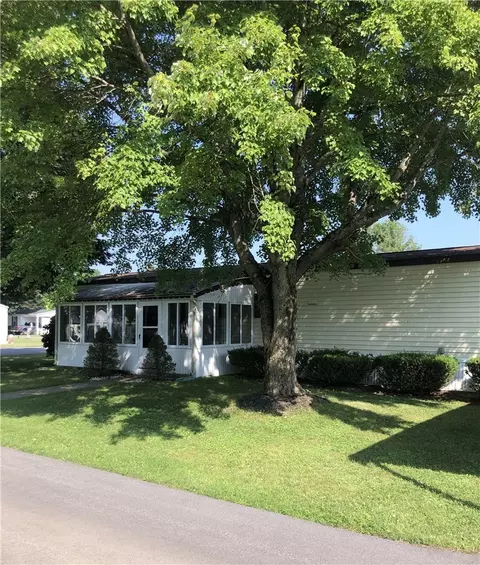 1 Primrose Ln, Oneonta, NY 13820