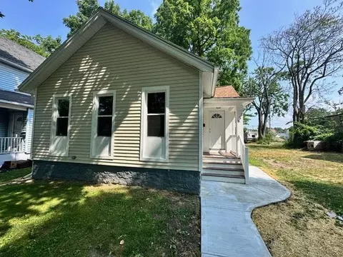 358 Champlain St, Rochester, NY 14611