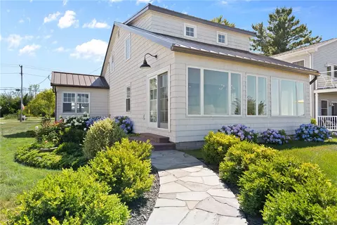 430 Lake Shore Dr, Hilton, NY 14468