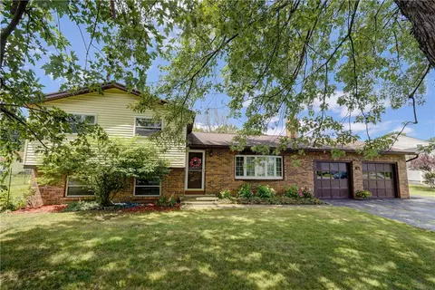 17 Mountbatten St, Rochester, NY 14623