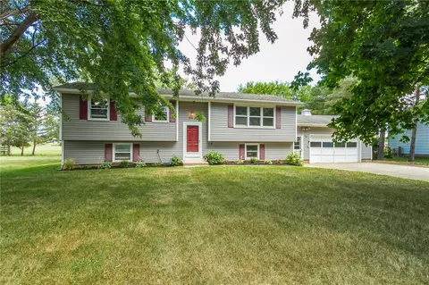 367 Whittier Rd, Ogden, NY 14559