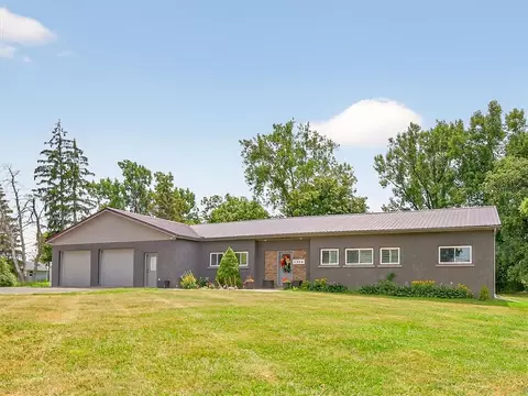 11084 Maple Ridge Rd, Shelby, NY 14103