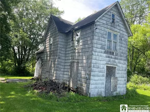 1849 S Maple Ave, Busti, NY 14710