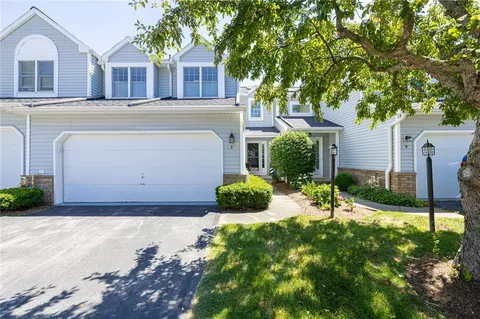 7 Leeward Ln, Canandaigua, NY 14424