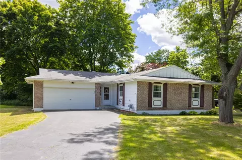 2 Tuscarora Ave, Geneseo, NY 14454