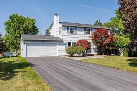 20 Delemere Blvd, Perinton, NY 14450