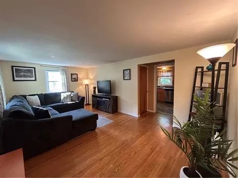 92 Clarington St, Irondequoit, NY 14609 photo 6