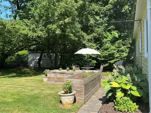 92 Clarington St, Irondequoit, NY 14609 photo 23