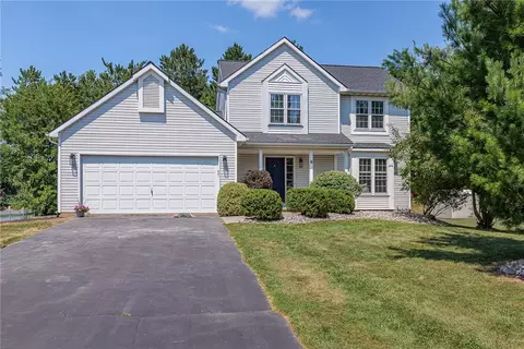 8 Timber Ridge Dr, Ogden, NY 14559