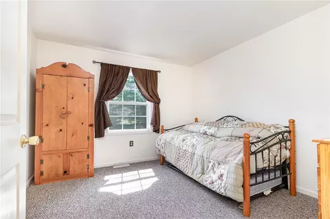 Bedroom - 222 Rayfield Cir, Webster, NY 14580 photo 3 of 3