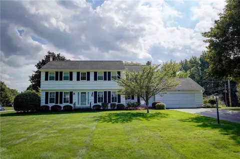 11 Van Cortland Dr, Pittsford, NY 14534