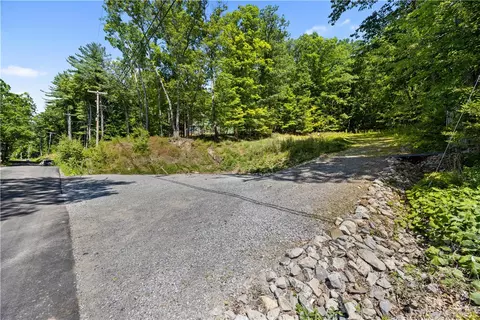 3554 W Bluff Dr, Jerusalem, NY 14478 photo 2