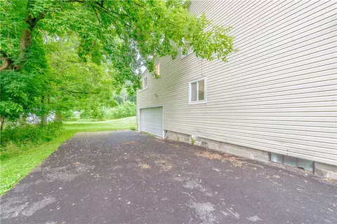 1456 E River Rd, Rochester, NY 14623 photo 27