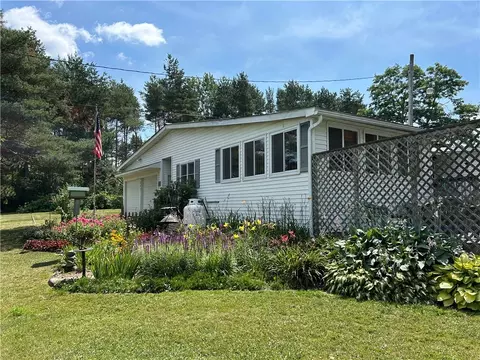 2277 Sturdevant Rd, Barrington, NY 14527