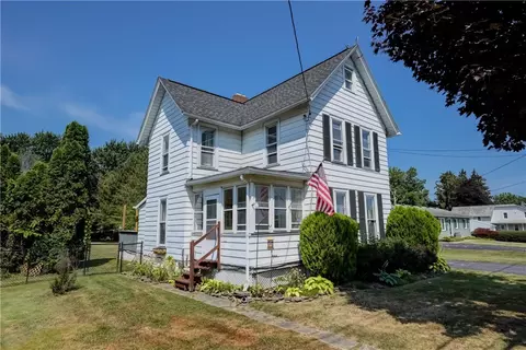 369 Lake Ave, Parma, NY 14468