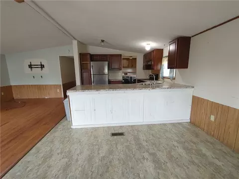 352 Sandy Brook Dr, Hamlin, NY 14464 photo 10