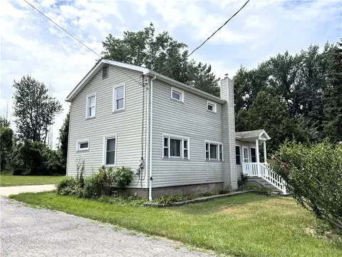 555 Holley St, Sweden, NY 14420