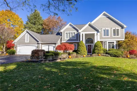 8 Riesling Ct, Perinton, NY 14450