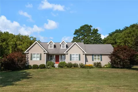 2722 Coates Rd, Jerusalem, NY 14527