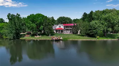 106 N Shore Dr, Bennington, NY 14004