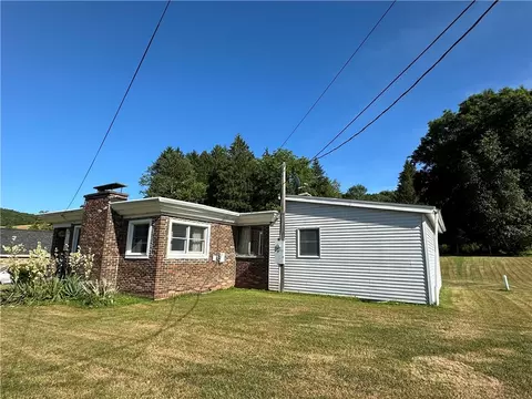 Exterior - 1301 Main St, Eldred, PA 16731 photo 7 of 16