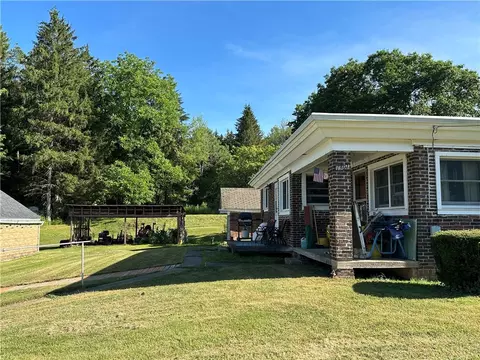 Exterior - 1301 Main St, Eldred, PA 16731 photo 6 of 16