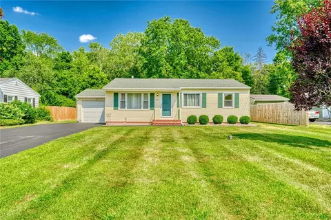 20 Tarrytown Dr, Chili, NY 14624