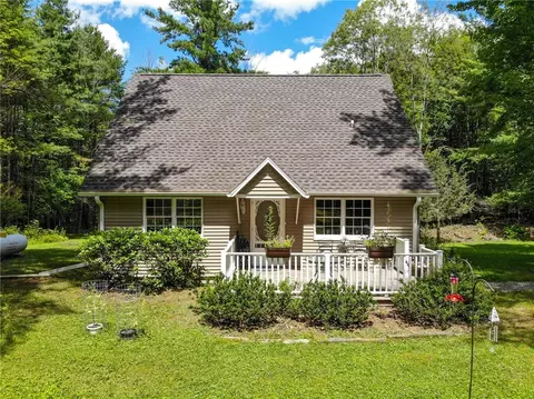 1735 Lightfoot Ln, Caton, NY 14830