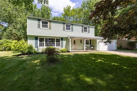 10 Solmar Dr, Chili, NY 14624