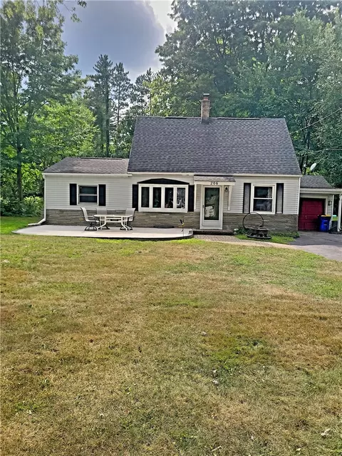 206 Rowley Dr, Gates, NY 14624