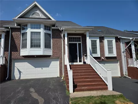 18 Glen Cove Rise Rise, Irondequoit, NY 14617