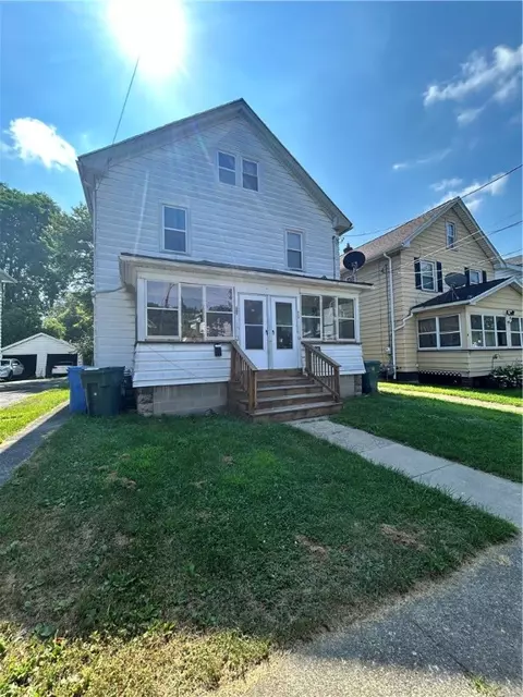 208-210 Cummings St, Rochester, NY 14609