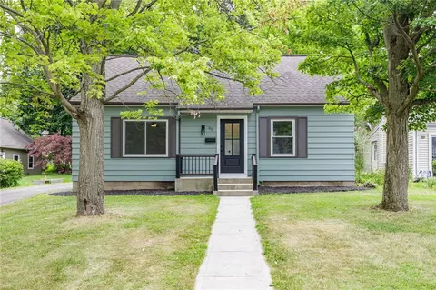 35 Briggs Ave, Perinton, NY 14450