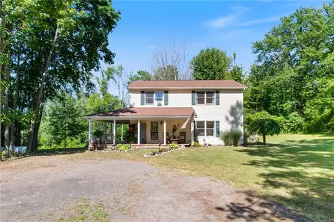4133 Pearsall Rd, Williamson, NY 14589