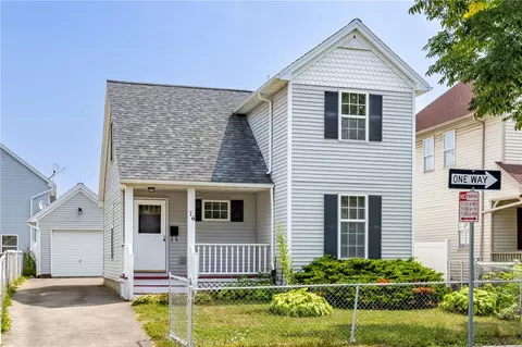76 Thomas St, Rochester, NY 14605
