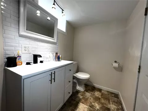 Bath - 76 Kartes Dr, Greece, NY 14616 photo 3 of 3