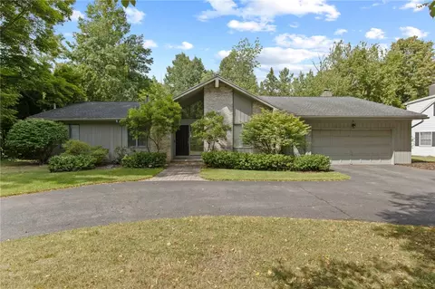 5 Greentree, Pittsford, NY 14534