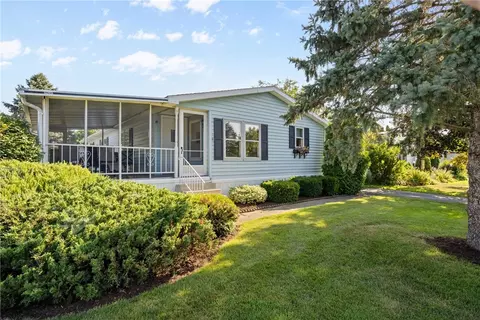 6431 Francis Dr, Victor, NY 14564