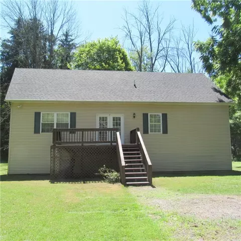 2143 E Kent Rd, Carlton, NY 14477