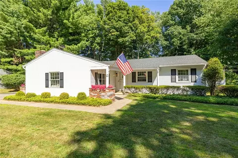 43 Harvest Rd, Perinton, NY 14450