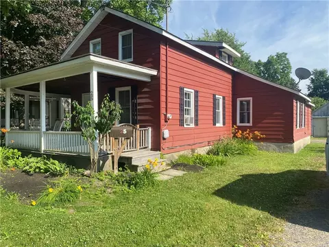 25 Hollister St, Starkey, NY 14837