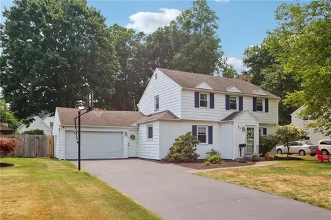 89 Pinecrest Dr, Irondequoit, NY 14617 photo 3